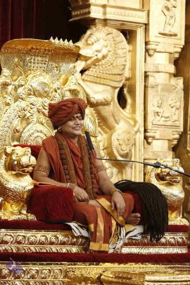 2-Evening-Satsang_Photo_1012__F0A5582_CMP_WM