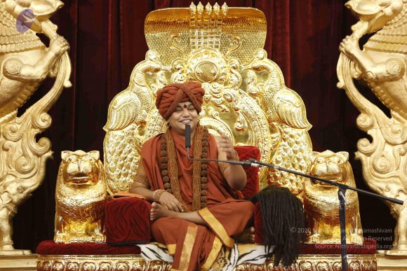 2-Evening-Satsang_Photo_1016__F0A5599_CMP_WM