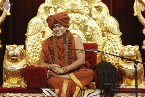 2-Evening-Satsang_Photo_1017__F0A5601_CMP_WM