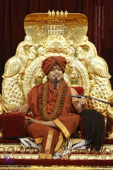 2-Evening-Satsang_Photo_1032__F0A5645_CMP_WM