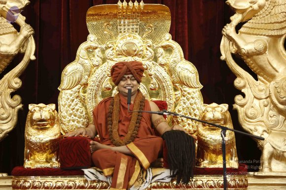 2-Evening-Satsang_Photo_1034__F0A5647_CMP_WM