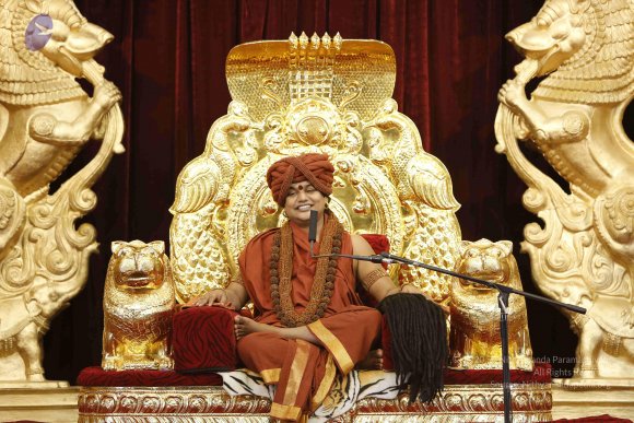 2-Evening-Satsang_Photo_1038__F0A5651_CMP_WM