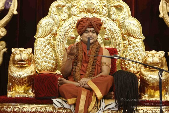 2-Evening-Satsang_Photo_1042__F0A5655_CMP_WM