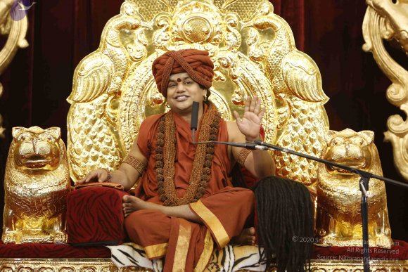 2-Evening-Satsang_Photo_1044__F0A5658_CMP_WM