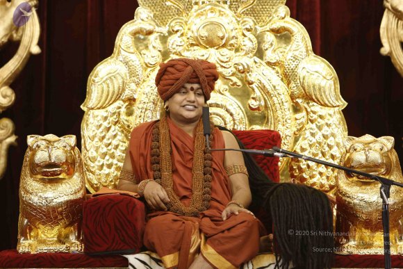 2-Evening-Satsang_Photo_1049__F0A5676_CMP_WM