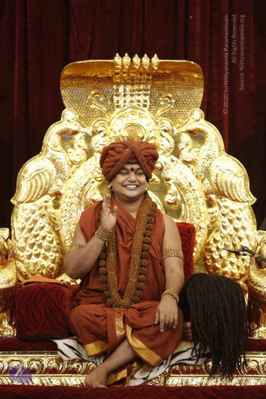 2-Evening-Satsang_Photo_1055__F0A5697_CMP_WM