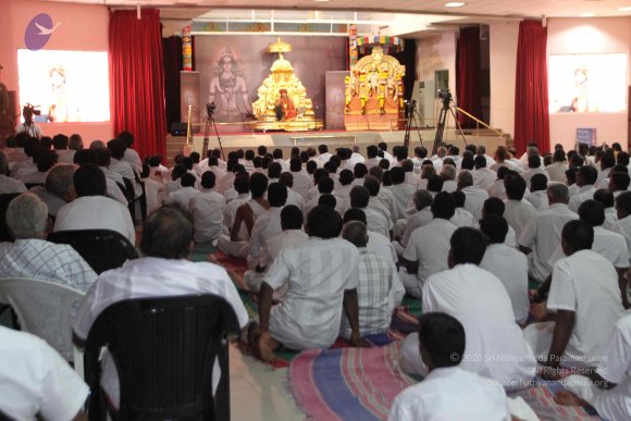 01-Shiva-Deeksha_Photo_1019_IM563E~1