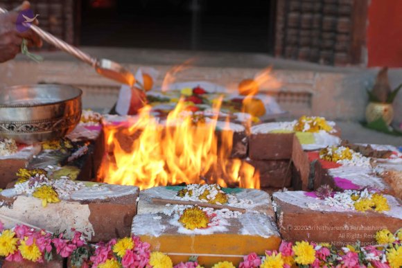 2-Initiation_Photo_1001_IMG_9347_CMP_WM