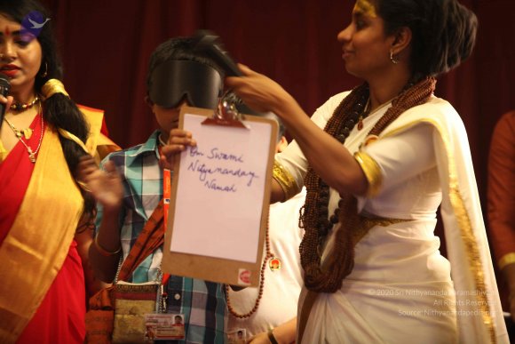 1-Nithya-Satsang_Photo_1015_IMG_2549_CMP_WM