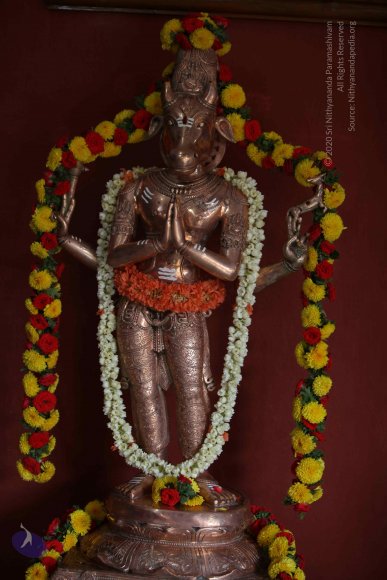 TEMPLE-VISIT_Photo_1001_IMG_3864_CMP_WM