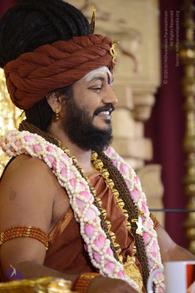 Nithya-Satsang_Photo_1068_DSC_7206_CMP_WM