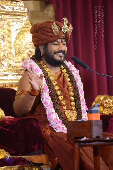 01-NITHYA-SATSANG_Photo_1046_DSC_6348_CMP_WM