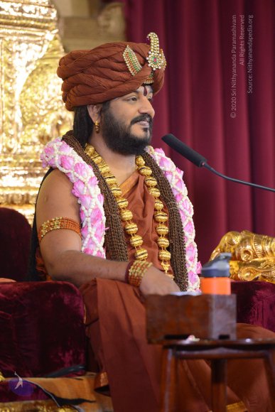 01-NITHYA-SATSANG_Photo_1047_DSC_6350_CMP_WM