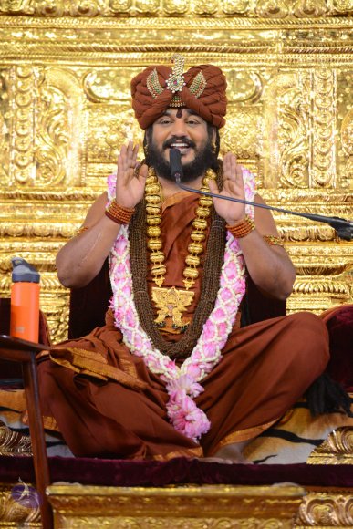 01-NITHYA-SATSANG_Photo_1076_DSC_6395_CMP_WM