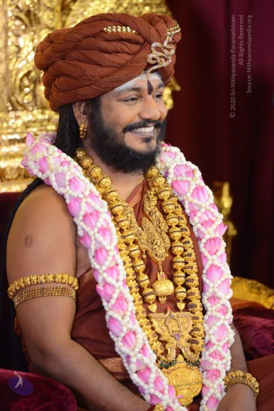 01-Nithya-Satsang_Photo_1004_DSC_9401_CMP_WM