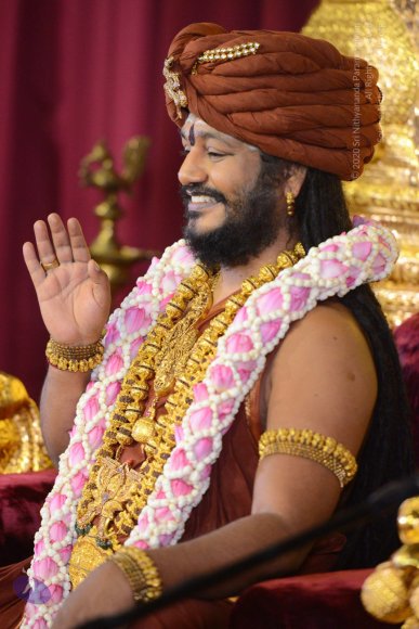 01-Nithya-Satsang_Photo_1006_DSC_9411_CMP_WM