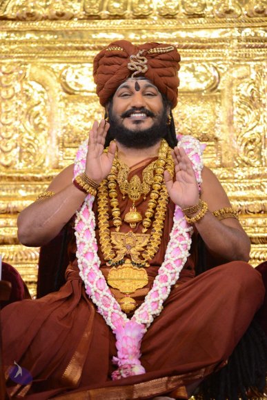 01-Nithya-Satsang_Photo_1012_DSC_9446_CMP_WM