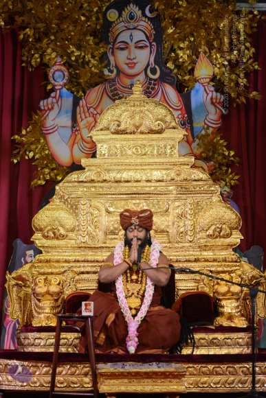 01-Nithya-Satsang_Photo_1031_DSC_9509_CMP_WM