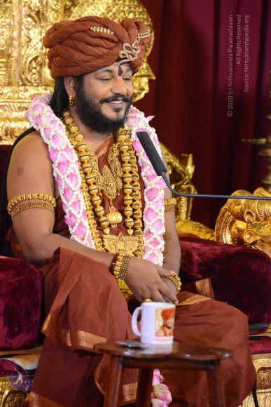01-Nithya-Satsang_Photo_1040_DSC_9544_CMP_WM