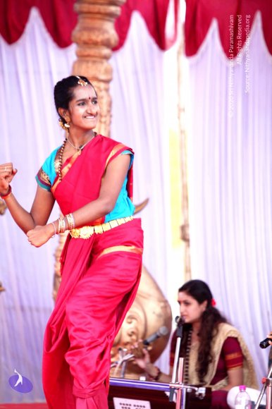 3-Nithya-Kirtan_Photo_1000_IMG_9793_CMP_WM