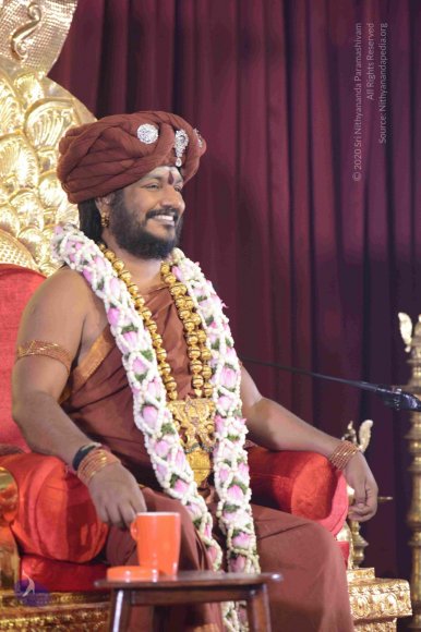 01-Nithya-Satsang_Photo_1005_DSC_6577_CMP_WM