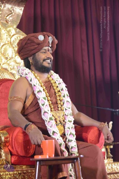 01-Nithya-Satsang_Photo_1007_DSC_6579_CMP_WM