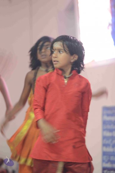 01-Nithya-Satsang_Photo_1015_DSC_6596_CMP_WM