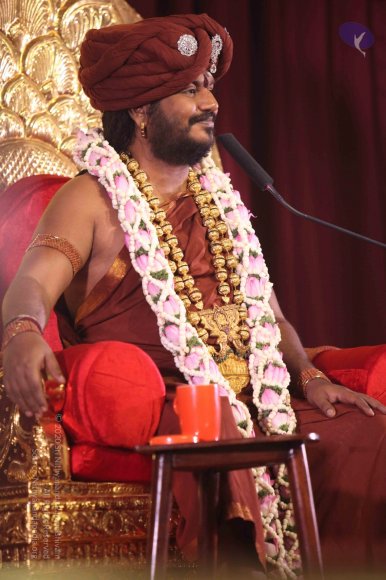 01-Nithya-Satsang_Photo_1064_IMG_6208_CMP_WM