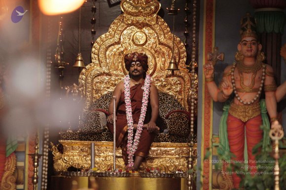 02-Pada-Puja_Photo_1002_IMG_2600_CMP_WM