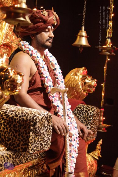 02-Pada-Puja_Photo_1006_IMG_2630_CMP_WM