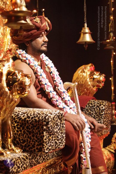 02-Pada-Puja_Photo_1007_IMG_2639_CMP_WM