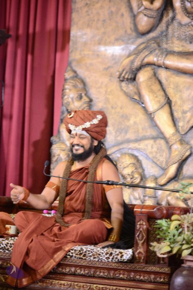 1-NITHYA-SATSANG_Photo_1026_DSC_0184_CMP_WM