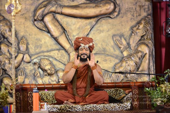 1-NITHYA-SATSANG_Photo_1137_DSC_0489_CMP_WM