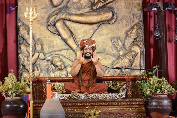 1-NITHYA-SATSANG_Photo_1140_DSC_0494_CMP_WM