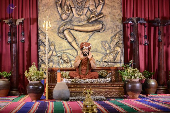 1-NITHYA-SATSANG_Photo_1143_DSC_0501_CMP_WM