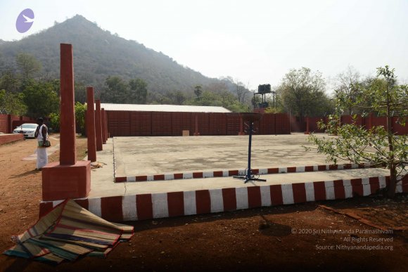 01-THIRUVANNAMALAI-ARRIVAL_Photo_1006_DSC_8169_CMP_WM