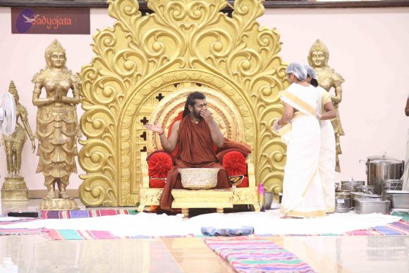 2-MAHESHWARA-PUJA_Photo_1017_IMG_0370_CMP_WM