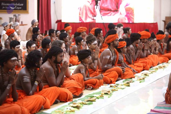 2-MAHESHWARA-PUJA_Photo_1034_IMG_0401_CMP_WM