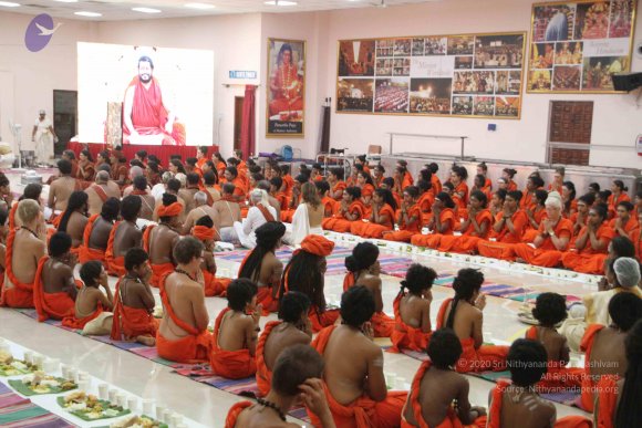 2-MAHESHWARA-PUJA_Photo_1200_IMG_4493_CMP_WM