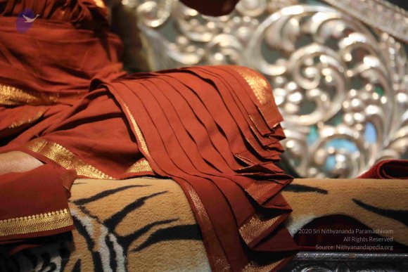 01-VIDYA-TATTVA_Photo_1007_7T7A4187_CMP_WM