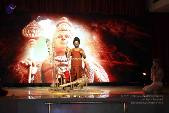 4-Yoga_Photo_1000_7T9A6649_CMP_WM