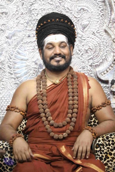 01-EVENING-SATSANG_Photo_1002_7T7A0202_CMP_WM