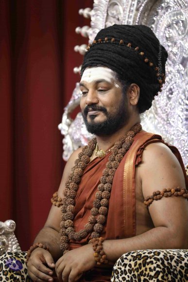 01-EVENING-SATSANG_Photo_1005_7T7A0216_CMP_WM