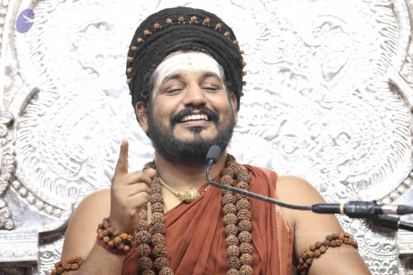 01-EVENING-SATSANG_Photo_1021_7T7A0342_CMP_WM