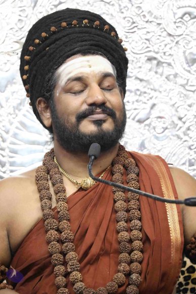 01-EVENING-SATSANG_Photo_1028_7T7A0364_CMP_WM