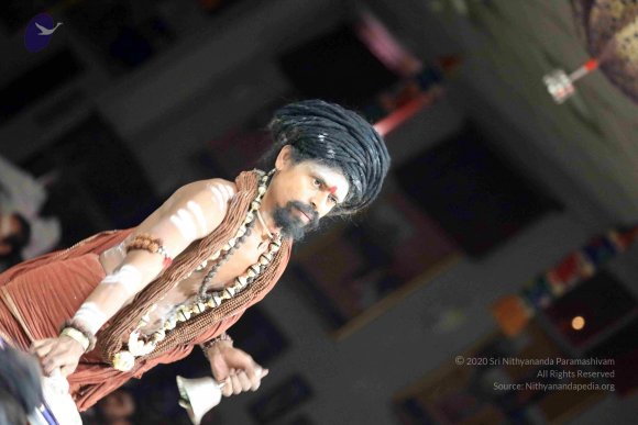 1-Pada –Puja-Satsang_Photo_1014_7T9A0162_CMP_WM