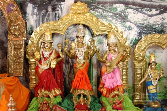 DeitiesSept2007 380_CMP_WM