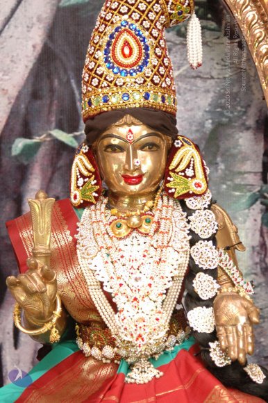 DeitiesSept2007 513_CMP_WM