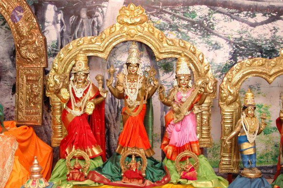 DeitiesSept2007 520_CMP_WM