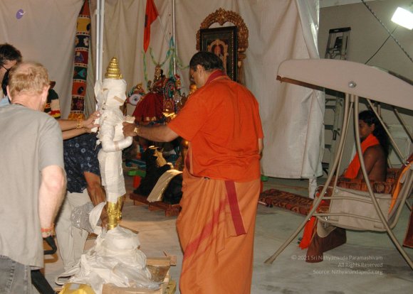 deitiesSept2007 198_CMP_WM